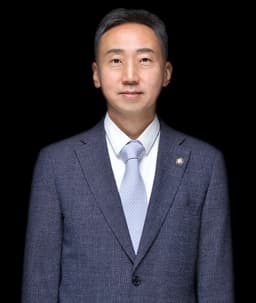 사건담당변호사 이준희